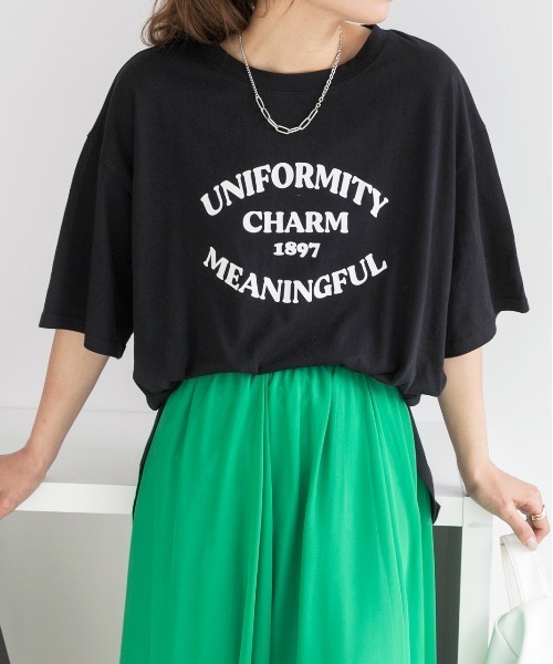 ad thie(アドティエ)の「裾ラウンド・オーバーサイズロゴプリントTシャツ(Tシャツ/カットソー・レディース・ブラック/オートミール/アイボリー/ネイビー/ベビーピンク/ホワイト/オフホワイト/ピンクベージュ・FREE/LL)」の1枚目の写真