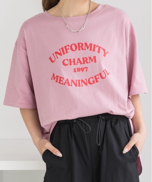 ad thie(アドティエ)の「裾ラウンド・オーバーサイズロゴプリントTシャツ(Tシャツ/カットソー・レディース・ブラック/オートミール/アイボリー/ネイビー/ベビーピンク/ホワイト/オフホワイト/ピンクベージュ・FREE/LL)」の21枚目の写真