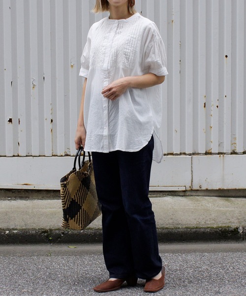 Fizz(フィズ)の「【Fizz/フィズ】 ピンタック切替えブラウス(シャツ/ブラウス・レディース・ブラック/オフホワイト/グレイッシュベージュ・M)」の7枚目の写真