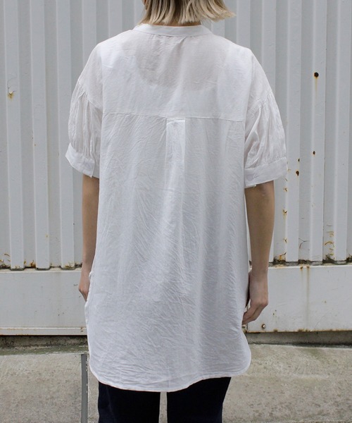 Fizz(フィズ)の「【Fizz/フィズ】 ピンタック切替えブラウス(シャツ/ブラウス・レディース・ブラック/オフホワイト/グレイッシュベージュ・M)」の4枚目の写真