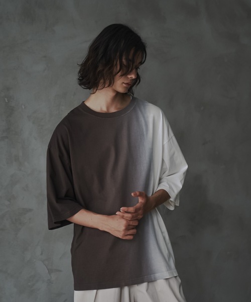 shiki tokyo(シキトウキョウ)の「Oversized Gradation Tie Dye Tshirts / オーバーサイズグラデーションタイダイTシャツ(Tシャツ/カットソー・メンズ・ダークブラウン/ダークブルー・SMALL/MEDIUM/LARGE)」の11枚目の写真