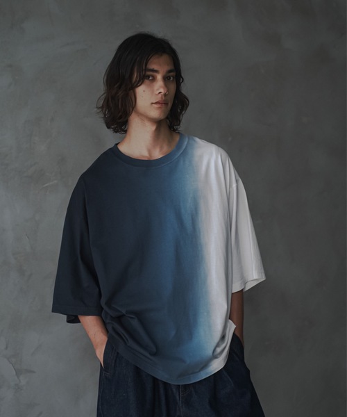 shiki tokyo(シキトウキョウ)の「Oversized Gradation Tie Dye Tshirts / オーバーサイズグラデーションタイダイTシャツ(Tシャツ/カットソー・メンズ・ダークブラウン/ダークブルー・SMALL/MEDIUM/LARGE)」の18枚目の写真