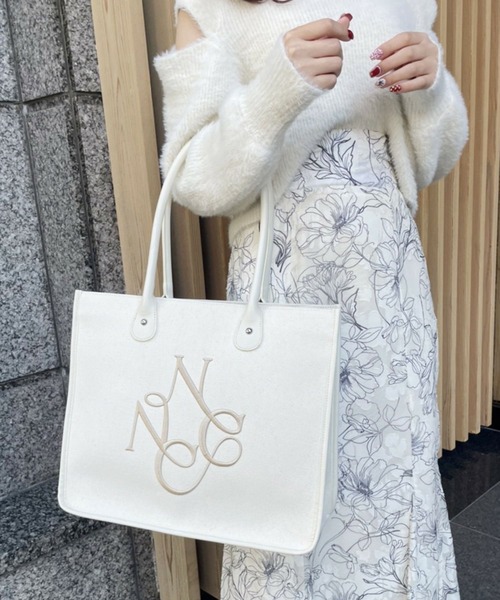 one after another NICE CLAUP（ワンアフターアナザーナイスクラップ）の「再入荷【A4サイズ収納可能】刺繍入りトリミングトートバッグ（トートバッグ・レディース・アイボリー/ピンク/ブラック・ONE SIZE）」の21枚目の写真