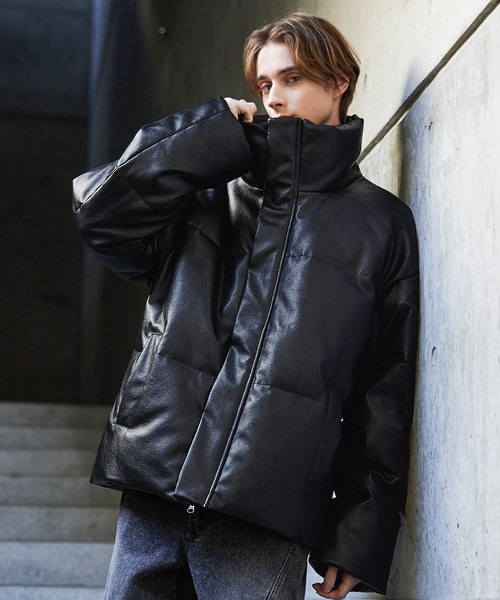 CLEL（クレイル）の「CLELVolume Highneck Short Padded ボリューム 