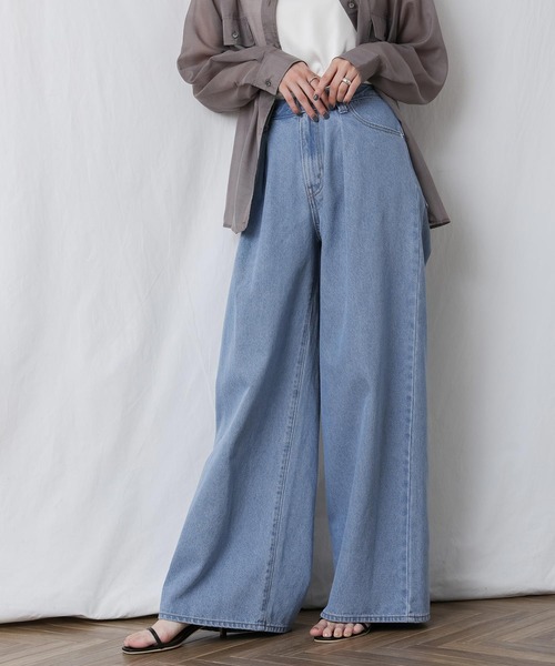 Gready Brilliant（グレディブリリアン）の「デニムタックワイドパンツ