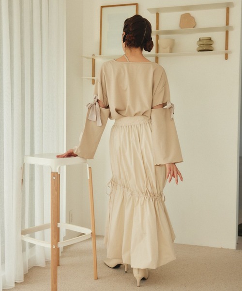 pomiii(ポミー)の「リボンショルダーロンT(Tシャツ/カットソー・レディース・グレイッシュベージュ/ブラック・FREE)」の8枚目の写真