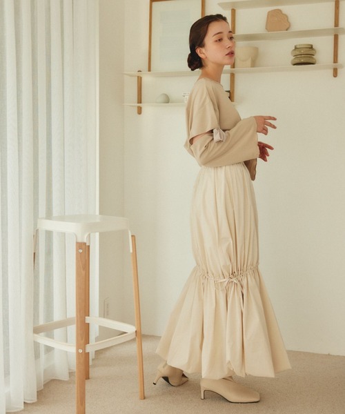 pomiii(ポミー)の「リボンショルダーロンT(Tシャツ/カットソー・レディース・グレイッシュベージュ/ブラック・FREE)」の7枚目の写真