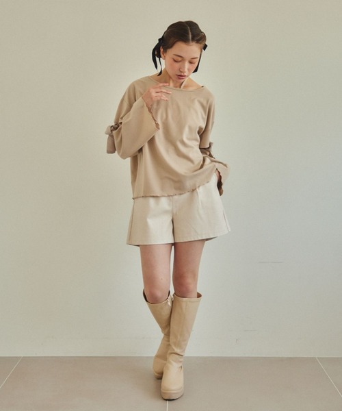 pomiii(ポミー)の「リボンショルダーロンT(Tシャツ/カットソー・レディース・グレイッシュベージュ/ブラック・FREE)」の12枚目の写真