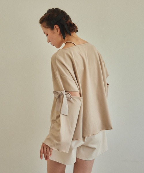 pomiii(ポミー)の「リボンショルダーロンT(Tシャツ/カットソー・レディース・グレイッシュベージュ/ブラック・FREE)」の11枚目の写真