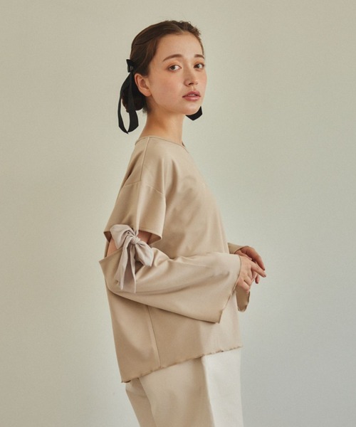 pomiii(ポミー)の「リボンショルダーロンT(Tシャツ/カットソー・レディース・グレイッシュベージュ/ブラック・FREE)」の10枚目の写真