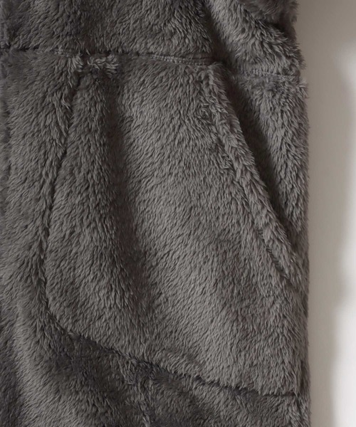Champion(チャンピオン)の「Champion/チャンピオン SHERPA FLEECE ZIP JACKET/シェルパフリース ロゴ ワンポイント刺繍 ジップジャケット/ボアジャケット/ブルゾン レディース メンズ(ブルゾン・メンズ・ブルー/ダークグリーン/チャコール/ベージュ/ブラック・M/L/XL)」の16枚目の写真