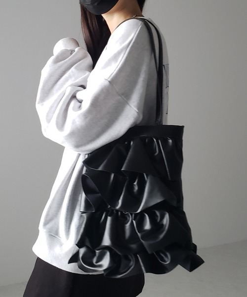2color 】フリルフェイクレザーショルダーバッグ（ショルダー