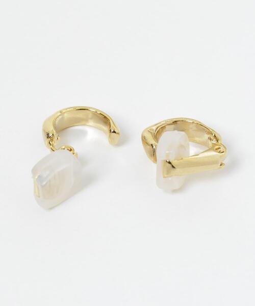 SMELLY(スメリー)の「プックリラインミニイヤリング(イヤリング・レディース・ゴールド/シルバー・-)」の11枚目の写真