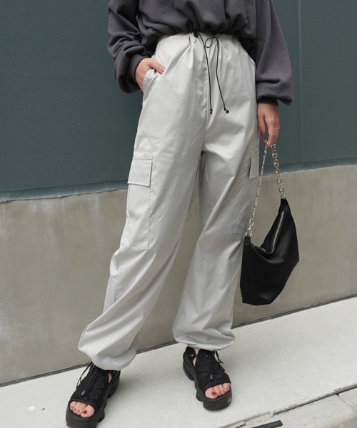 E.M.A.N.O.N(エマノン)の「【E.M.A.N.O.N】ドロストデザインカーゴパンツ/ワークパンツ(RO)(カーゴパンツ・レディース・グレー/アイボリー/ブラック/ラベンダー・FREE)」の1枚目の写真
