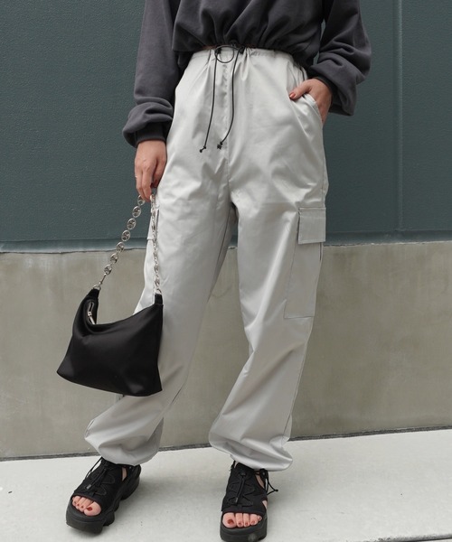 E.M.A.N.O.N(エマノン)の「【E.M.A.N.O.N】ドロストデザインカーゴパンツ/ワークパンツ(RO)(カーゴパンツ・レディース・グレー/アイボリー/ブラック/ラベンダー・FREE)」の15枚目の写真