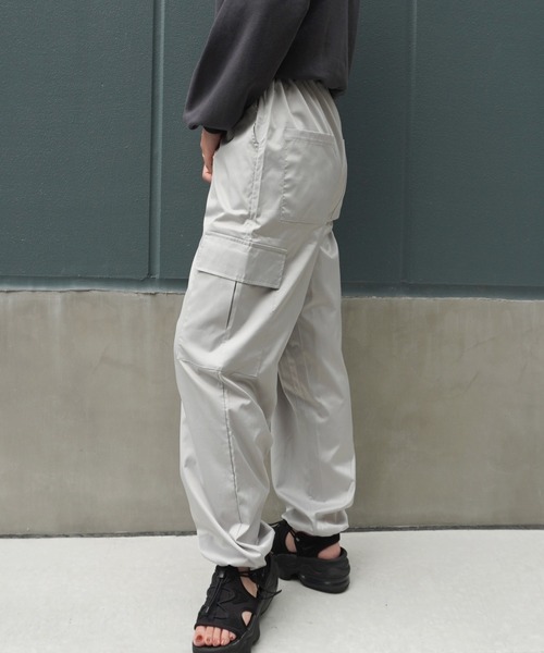 E.M.A.N.O.N(エマノン)の「【E.M.A.N.O.N】ドロストデザインカーゴパンツ/ワークパンツ(RO)(カーゴパンツ・レディース・グレー/アイボリー/ブラック/ラベンダー・FREE)」の17枚目の写真