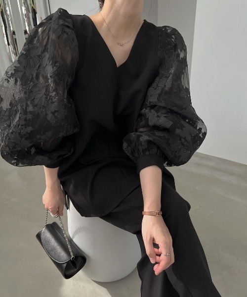 WILLFULLY（ウィルフリー）の「organdy flower 2way volume sleeve pt