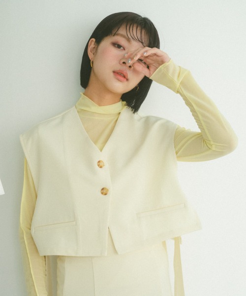 VANNIE U(ヴァニーユー)の「フラットリボンクロップドベスト/ジレ/セットアップ着用可能(ベスト・レディース・ブラック/アイボリー/ブルー・FREE)」の7枚目の写真