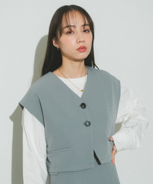 VANNIE U(ヴァニーユー)の「フラットリボンクロップドベスト/ジレ/セットアップ着用可能(ベスト・レディース・ブラック/アイボリー/ブルー・FREE)」の12枚目の写真