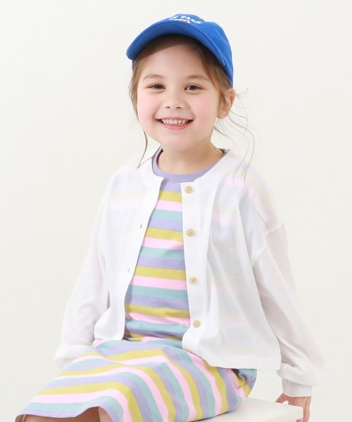 devirock（デビロック）の「UVカット ガールズ クルーネック カーディガン（カーディガン/ボレロ・キッズ・ブラック/パープル系4/ピンク系6/ベージュ/オレンジ系2/ホワイト/ライトグリーン/イエロー系1/杢グレー/グリーン系1・100cm/110cm/120cm/130cm/140cm/150cm/160cm）」の2枚目の写真