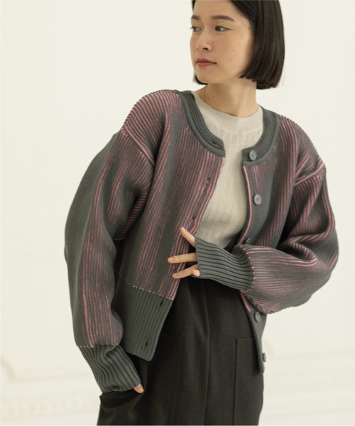 OPAQUE.CLIP（オペークドットクリップ）の「◆≪ヒルナンデス！で紹介≫ 2WAY 配色リブスポンディッシュニットカーディガン【洗濯機洗い可】（カーディガン/ボレロ・レディース・グレー系その他5/ホワイト系5/ブルー系4・36/38/40）」の2枚目の写真