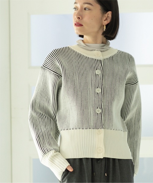OPAQUE.CLIP（オペークドットクリップ）の「◆≪ヒルナンデス！で紹介≫ 2WAY 配色リブスポンディッシュニットカーディガン【洗濯機洗い可】（カーディガン/ボレロ・レディース・グレー系その他5/ホワイト系5/ブルー系4・36/38/40）」の4枚目の写真