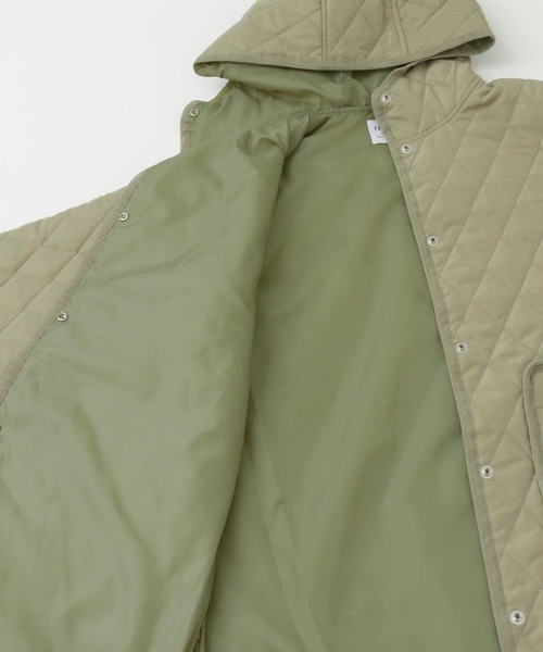 FORK&SPOON(フォークアンドスプーン)の「FORK&SPOON キルティングミドルフーディーコート(ダウンジャケット/コート・レディース・アイボリー/グリーン系その他・1)」の4枚目の写真