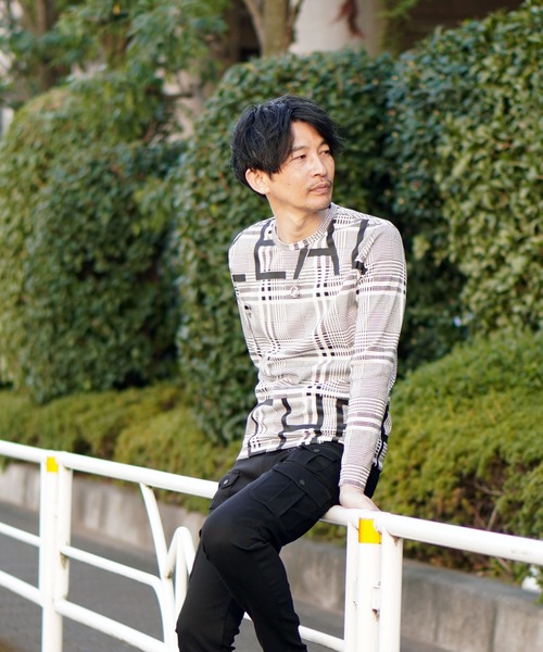 HIDEAWAYS NICOLE（ハイダウェイニコル）の「ビッグロゴ長袖Tシャツ（Tシャツ/カットソー・メンズ・チェック/オフホワイト/アッシュグレー/ブラック・MEDIUM/LARGE/X-LARGE）」の17枚目の写真