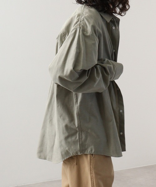 FUNALIVE（ファンアライブ）の「fabric oversized shirt / 布帛オーバーサイズシャツ unisex（シャツ/ブラウス・メンズ・ネイビー×ホワイト/ホワイト/サックスブルー/グレー×ホワイト/カーキ/ベージュ/チャコール・M/L）」の17枚目の写真