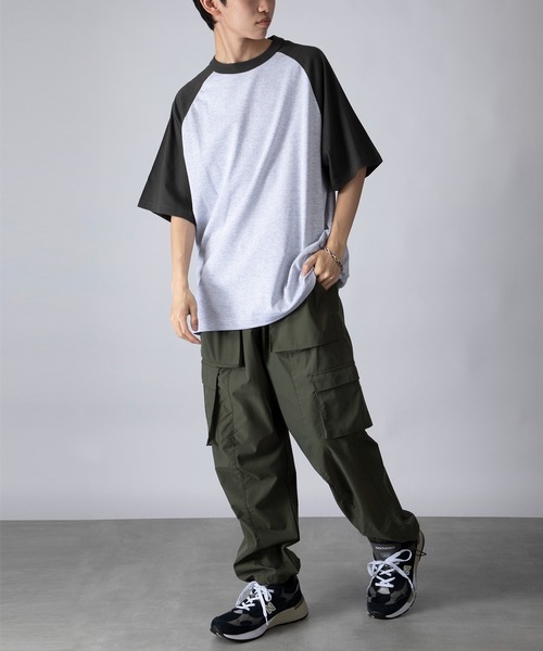 United Athle（ユナイテッドアスレ）の「【United Athle】5.6オンス ラグランTシャツ 半袖 5041（Tシャツ/カットソー・メンズ・アイボリー系1/ホワイト×パープル/ライトグレー系2/アイボリー系2/ホワイト×ブラック/ライトグレー系1/ライトグレー系3・M/XL/L）」の9枚目の写真