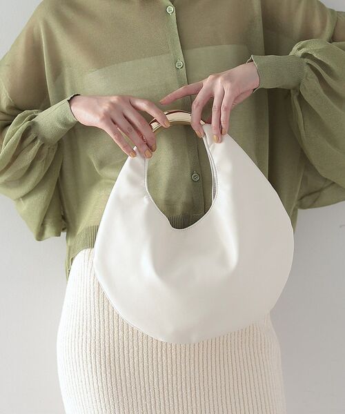 GALLEST（ギャレスト）の「【LE VERNIS】ラウンドフォルムミニバッグ（ハンドバッグ・レディース・グリーン系/オフホワイト/ブラック・00）」の4枚目の写真
