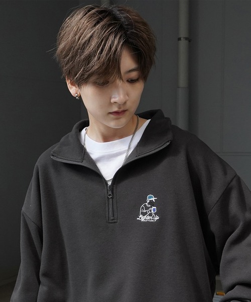 ILL'S（イルズ）の「ワンポイント刺繍ロゴ ビリヤード / ダイス / おじ刺繍 / デイリーウォーキング ビッグシルエット プルオーバーハーフジップスウェット カットソー ユニセックス【ILL'S】（スウェット・メンズ・グレー系その他3/グレー系その他4/グレー系その他5/ベージュ/グリーン系その他/グリーン/グレー系その他7/ベージュ系その他/グレー系1/ブラック系その他/グレー系その他6/グレー系/ブラック系その他3/グレー系その他/ブラック/ブラック系その他2/グレー系その他2/グレー・M/L/XL）」の14枚目の写真