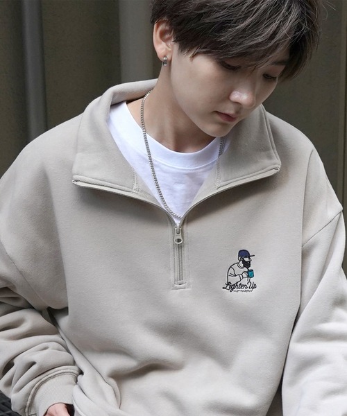 ILL'S（イルズ）の「ワンポイント刺繍ロゴ ビリヤード / ダイス / おじ刺繍 / デイリーウォーキング ビッグシルエット プルオーバーハーフジップスウェット カットソー ユニセックス【ILL'S】（スウェット・メンズ・グレー系その他3/グレー系その他4/グレー系その他5/ベージュ/グリーン系その他/グリーン/グレー系その他7/ベージュ系その他/グレー系1/ブラック系その他/グレー系その他6/グレー系/ブラック系その他3/グレー系その他/ブラック/ブラック系その他2/グレー系その他2/グレー・M/L/XL）」の16枚目の写真