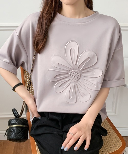 ECLIN(エクラン)の「ビックシルエットフラワーエンボス加工半袖Tシャツ(Tシャツ/カットソー・レディース・ホワイト/ブラック/ベージュ/グレー・M/L)」の12枚目の写真