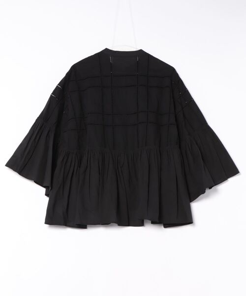 SALON adam et rope'(サロン アダム エ ロペ)の「エンブロイダリーヘムギャザーブラウス/シャツ(シャツ/ブラウス・レディース・ホワイト/ブラック・FREE)」の3枚目の写真