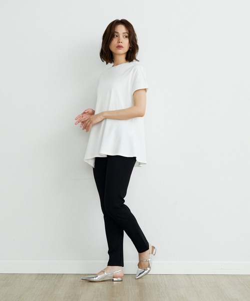 INED(イネド)の「【接触冷感】ペプラムTシャツ(Tシャツ/カットソー・レディース・オフホワイト/ブラック/イエロー・9号)」の6枚目の写真