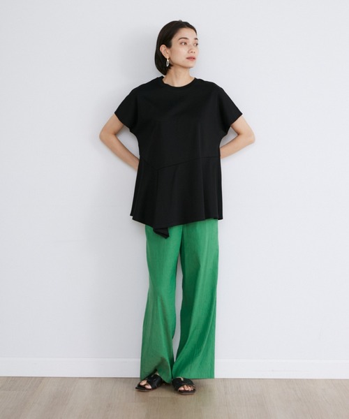 INED(イネド)の「【接触冷感】ペプラムTシャツ(Tシャツ/カットソー・レディース・オフホワイト/ブラック/イエロー・9号)」の12枚目の写真