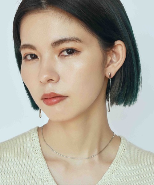 GOLDY（ゴールディ）の「スレンダー ライン ロング イヤリング（イヤリング・レディース・シルバー/ゴールド・FREE）」の9枚目の写真