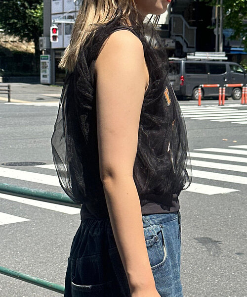 CIAOPANIC（チャオパニック）の「チュールレイヤードノースリーブロゴTシャツ（Tシャツ/カットソー・レディース・ブラック/オフホワイト/レッド・FREE）」の7枚目の写真