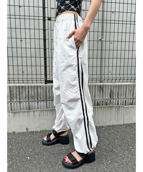 EGOIST(エゴイスト)の「ナイロンワッシャーラインワイドパンツ(その他パンツ・レディース・ブラック/ホワイト・FREE)」の1枚目の写真
