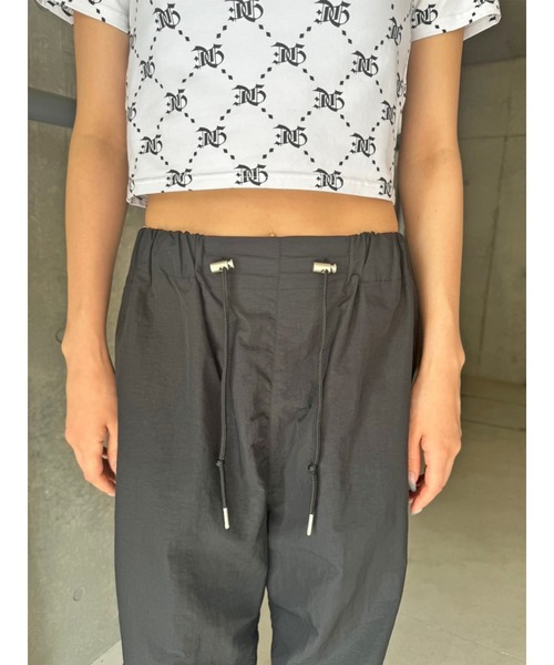 EGOIST(エゴイスト)の「ナイロンワッシャーラインワイドパンツ(その他パンツ・レディース・ブラック/ホワイト・FREE)」の9枚目の写真