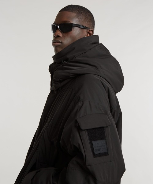 G-STAR(ジースター)の「COCOON PUFFER/オーバーサイズ撥水中綿ジャケット/モンスターパーカー(ダウンジャケット/コート・メンズ・ブラック・LARGE/MEDIUM/SMALL/X-SMALL/X-LARGE)」の2枚目の写真