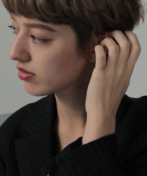 ORLEAN(オルレアン)の「【ORLEAN】ナローラインメタルリング(リング・レディース・シルバー/ゴールド・5号)」の11枚目の写真