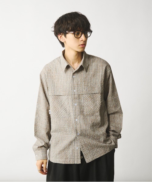 Adoon plain（アドーンプレーン）の「シアサッカーチェックロングシャツ（シャツ/ブラウス・メンズ・ブルー/ブラウン・LARGE/MEDIUM）」の21枚目の写真