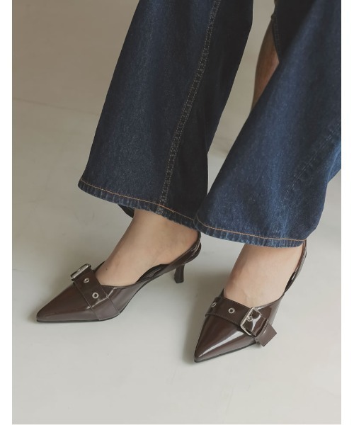 Re:EDIT（リエディ）の「[2024AW SHOES COLLECTION][大きいサイズ有]太ベルトデザインポインテッドトゥミュール（パンプス・レディース・ブラック/ダークブラウン/レッド系その他・SMALL/MEDIUM/LARGE/X-LARGE）」の12枚目の写真