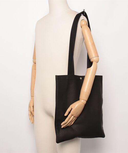 MARGARET HOWELL LIGHTWEIGHT LEATHER トート MARGARET HOWELL（マーガレットハウエル）の「LIGHTWEIGHT LEATHER
