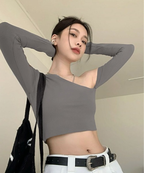 kirakiraShop（キラキラショップ）の「ワンショルダー ショート丈 ロング スリーブ トップス（シャツ/ブラウス・レディース・グレー/パープル/ホワイト/ブラック・FREE）」の21枚目の写真