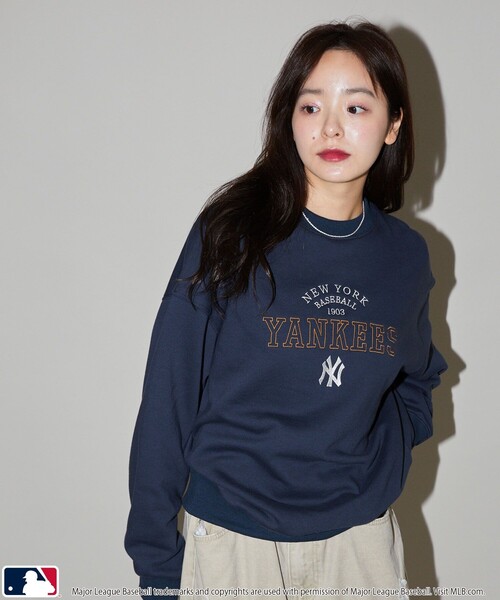 PUBLUX(パブリュクス)の「PUBLUX/パブリュクス MLB 刺繍 ロゴスウェット 限定展開(スウェット・レディース・グレー/チャコールグレー/ネイビー・フリ-)」の7枚目の写真