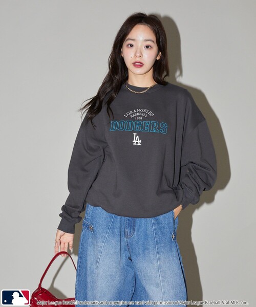 PUBLUX(パブリュクス)の「PUBLUX/パブリュクス MLB 刺繍 ロゴスウェット 限定展開(スウェット・レディース・グレー/チャコールグレー/ネイビー・フリ-)」の17枚目の写真