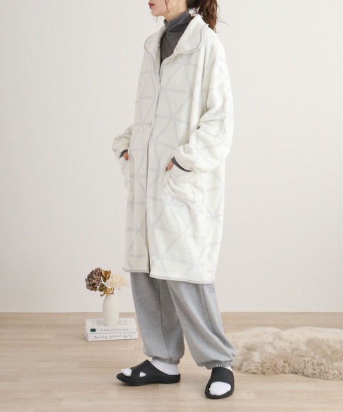 FUNALIVE（ファンアライブ）の「ブランケットローブミディ丈（ガウン/バスローブ・レディース・アイボリー系/ネイビー系/イエロー/パープル/ベージュ系/ピンク系・FREE）」の8枚目の写真